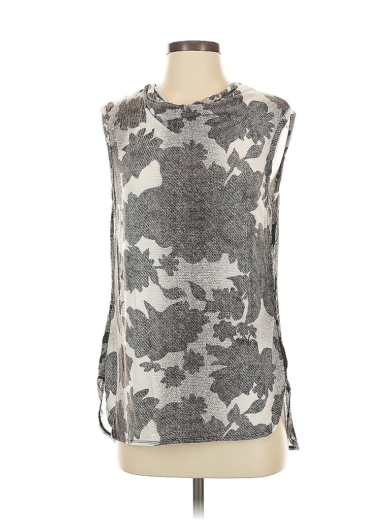 Click to view more detailed imagery on our partner's website Pre-owned Cabi Sleeveless Blouse In Gray