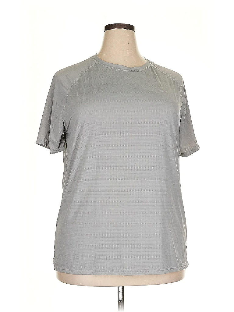 Click to view more detailed imagery on our partner's website Pre-owned Unbranded Active T-shirt In Gray