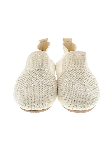 Unbranded Flats (view 2)
