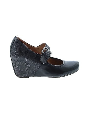 Naya Wedges (view 1)
