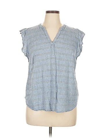 Old Navy Sleeveless T-Shirt (view 1)