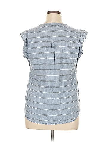 Old Navy Sleeveless T-Shirt (view 2)