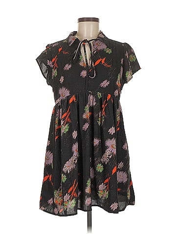 Urban Outfitters Casual Dress (view 1)