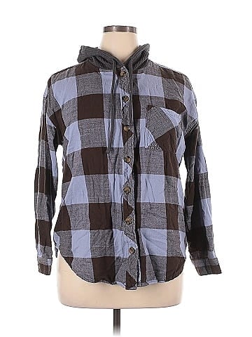 Maurices Long Sleeve Button-Down Shirt (view 1)