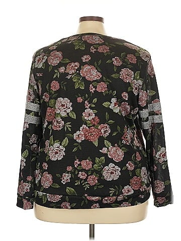 Signature Studio Pullover Sweater (view 2)