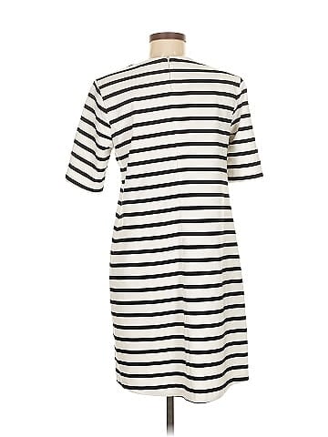 Old Navy Casual Dress (view 2)