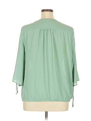 Soho JEANS NEW YORK & COMPANY 3/4 Sleeve Blouse (view 2)