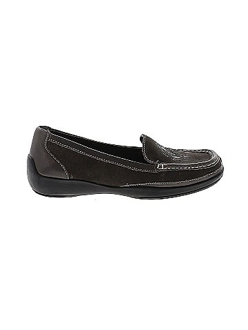 Etienne Aigner Flats (view 1)