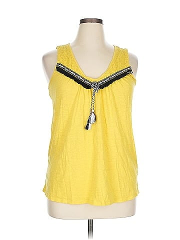 Melissa Paige Sleeveless Blouse (view 1)
