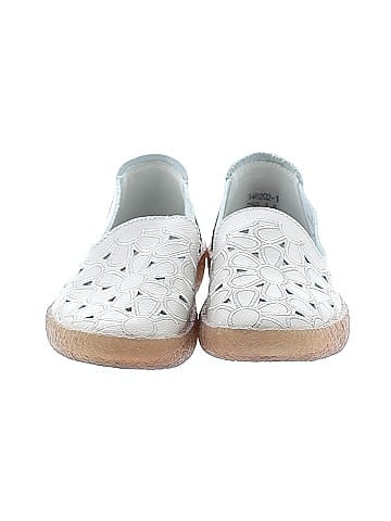 Unbranded Flats (view 2)