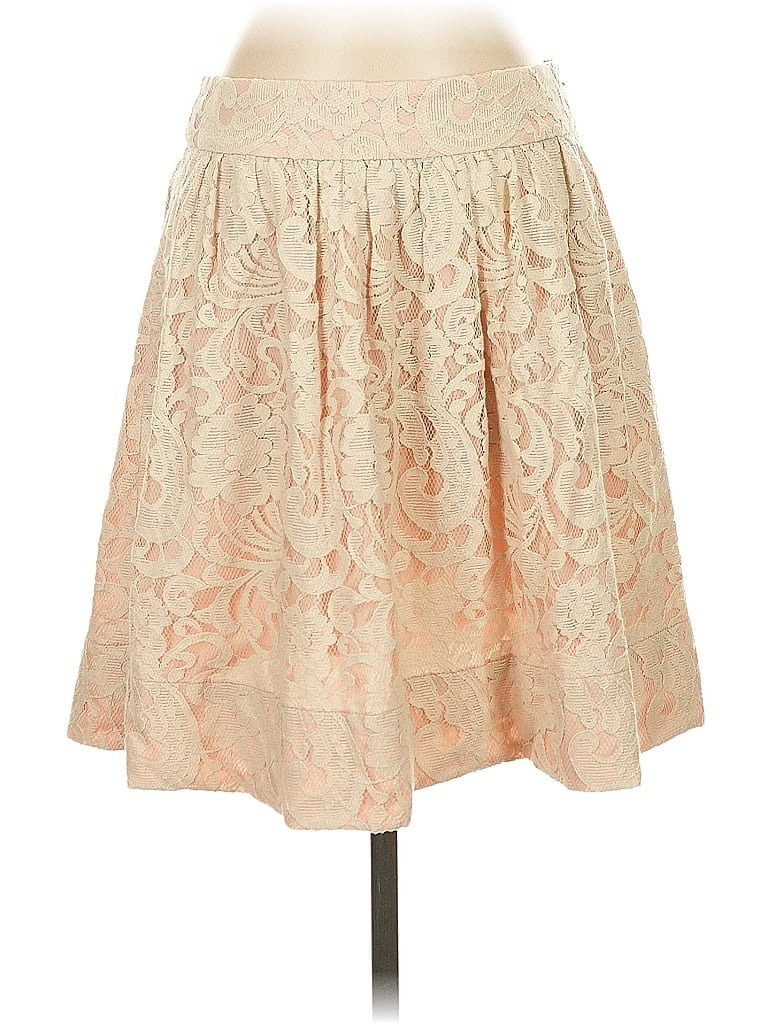 Click to view more detailed imagery on our partner's website Pre-owned Banana Republic Formal Skirt In White