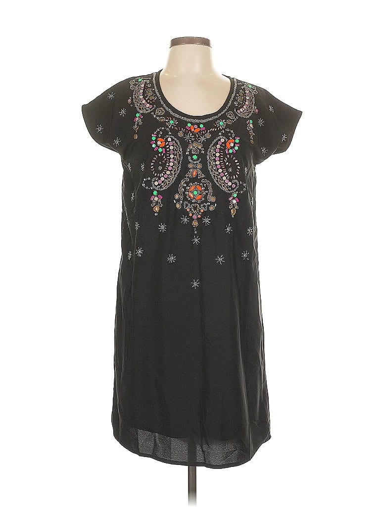 Click to view more detailed imagery on our partner's website Pre-owned Yumi Casual Dress In Gray