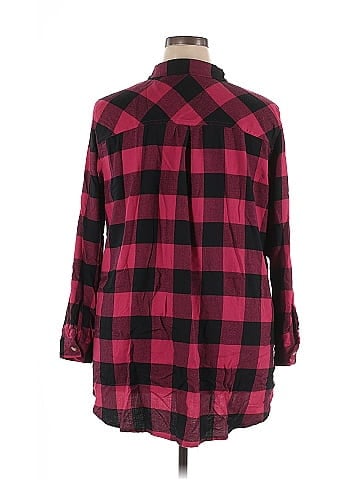 Maurices Long Sleeve Button-Down Shirt (view 2)