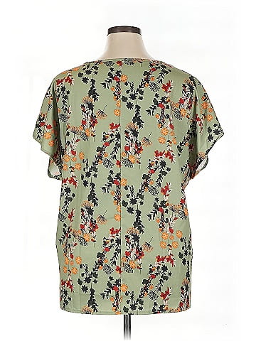 Emery Rose Short Sleeve Blouse (view 2)