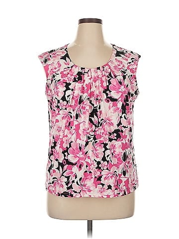 Kasper Sleeveless Blouse (view 1)