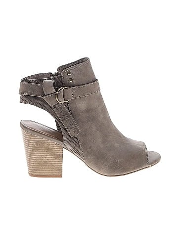 Maurices Heels (view 1)