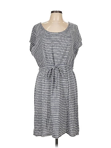 Old Navy Casual Dress (view 1)