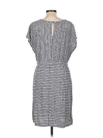 Old Navy Casual Dress (view 2)