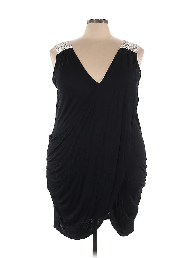 Pre-owned Venus Cocktail Dress In Black