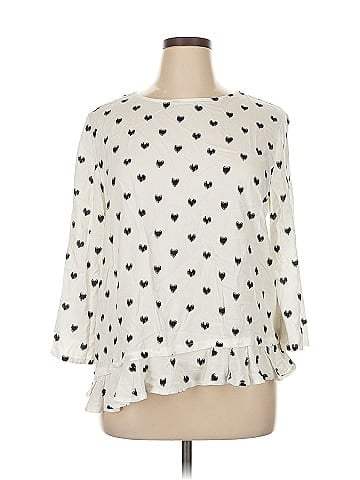 BeachLunchLounge 3/4 Sleeve Blouse (view 1)