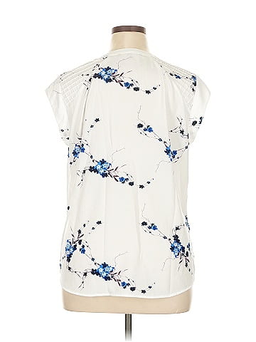 Daniel Rainn Sleeveless Blouse (view 2)