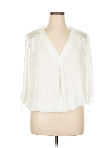 Soho JEANS NEW YORK & COMPANY 3/4 Sleeve Blouse (view 1)