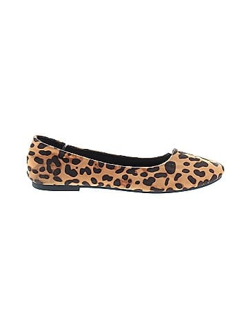 Unbranded Flats (view 1)