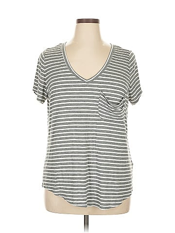 Maurices Short Sleeve T-Shirt (view 1)