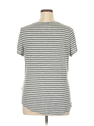 Maurices Short Sleeve T-Shirt (view 2)