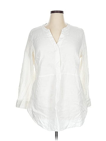 Crown & Ivy 3/4 Sleeve Blouse (view 1)