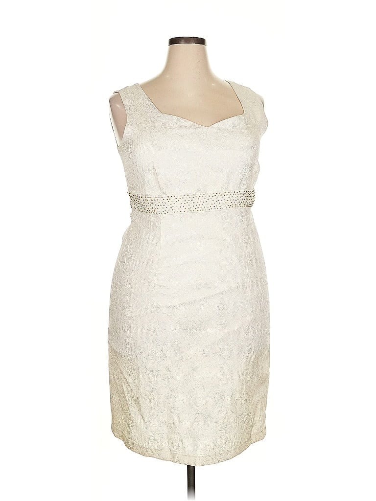 Pre-owned R & M Richards Cocktail Dress In White