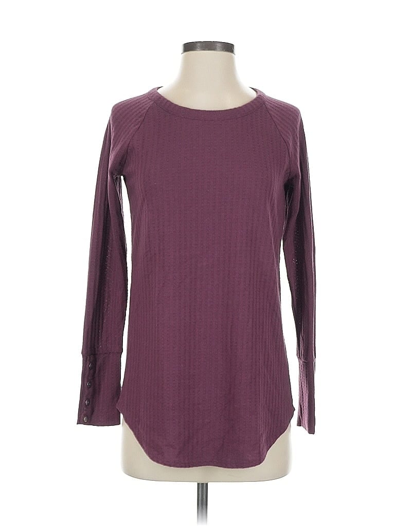 Click to view more detailed imagery on our partner's website Pre-owned Chaser Long Sleeve Top Burgundy Crew Neck Tops