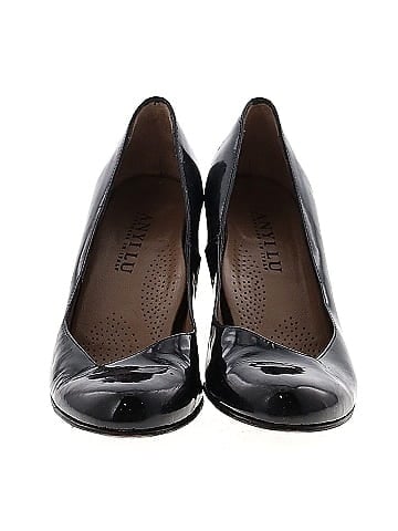 Anyi Lu Heels (view 2)