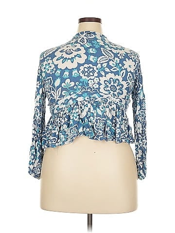 O'Neill 3/4 Sleeve Blouse (view 2)