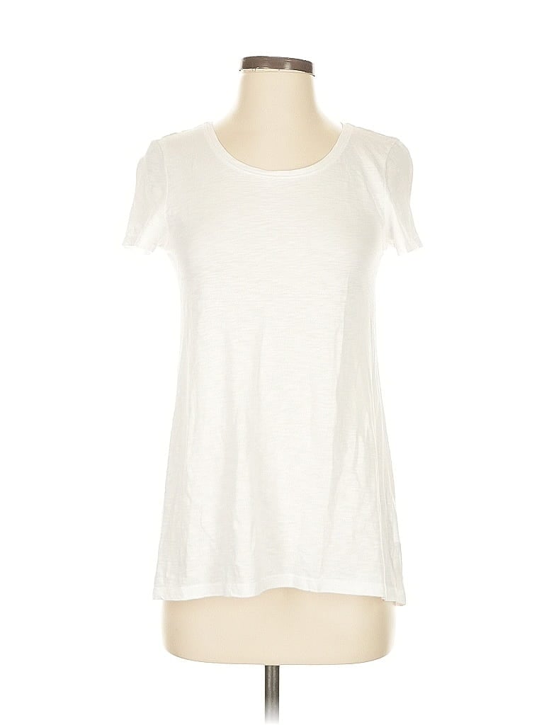 Click to view more detailed imagery on our partner's website Pre-owned Lilly Pulitzer Short Sleeve T-shirt In White