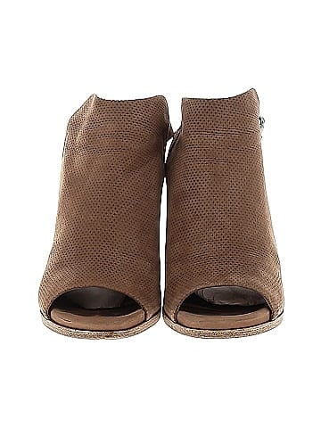 Gentle Souls by Kenneth Cole Heels (view 2)