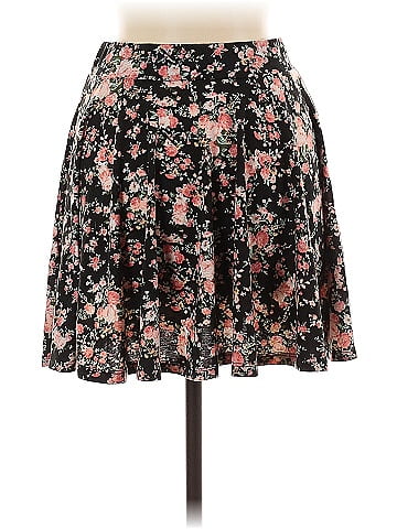 Charlotte Russe Casual Skirt (view 2)