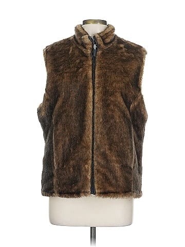 Braetan Faux Fur Vest (view 1)