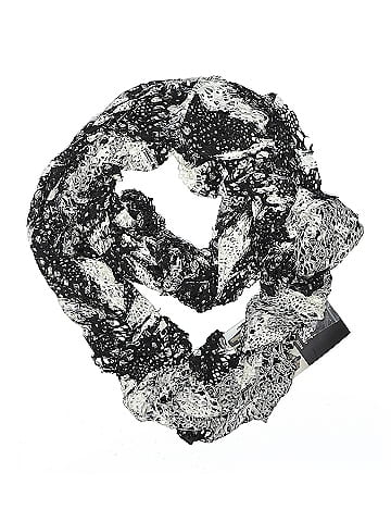 Samuel Dong Scarf (view 1)