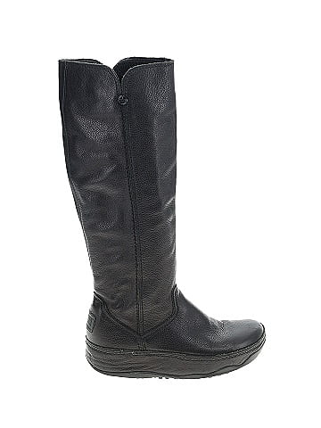 FitFlop Boots (view 1)