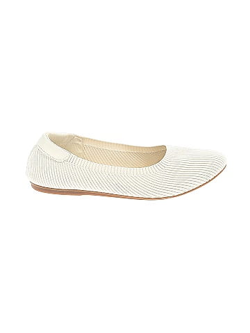 Unbranded Flats (view 1)