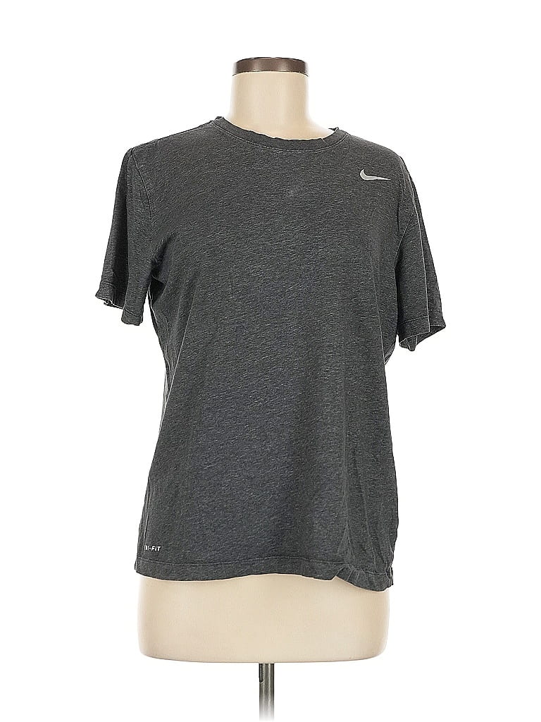 Pre-owned Nike Active T-shirt In Gray