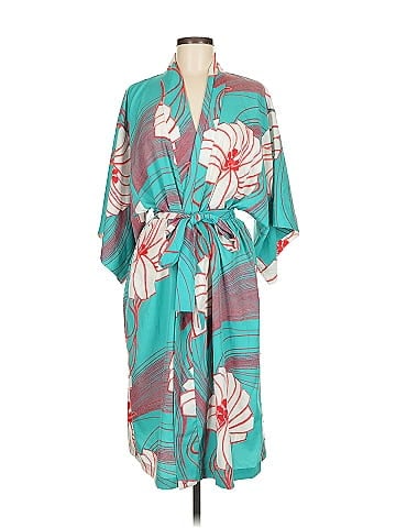 Natori Kimono (view 1)