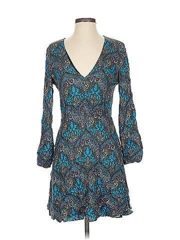 Alice + Olivia Casual Dress (view 1)