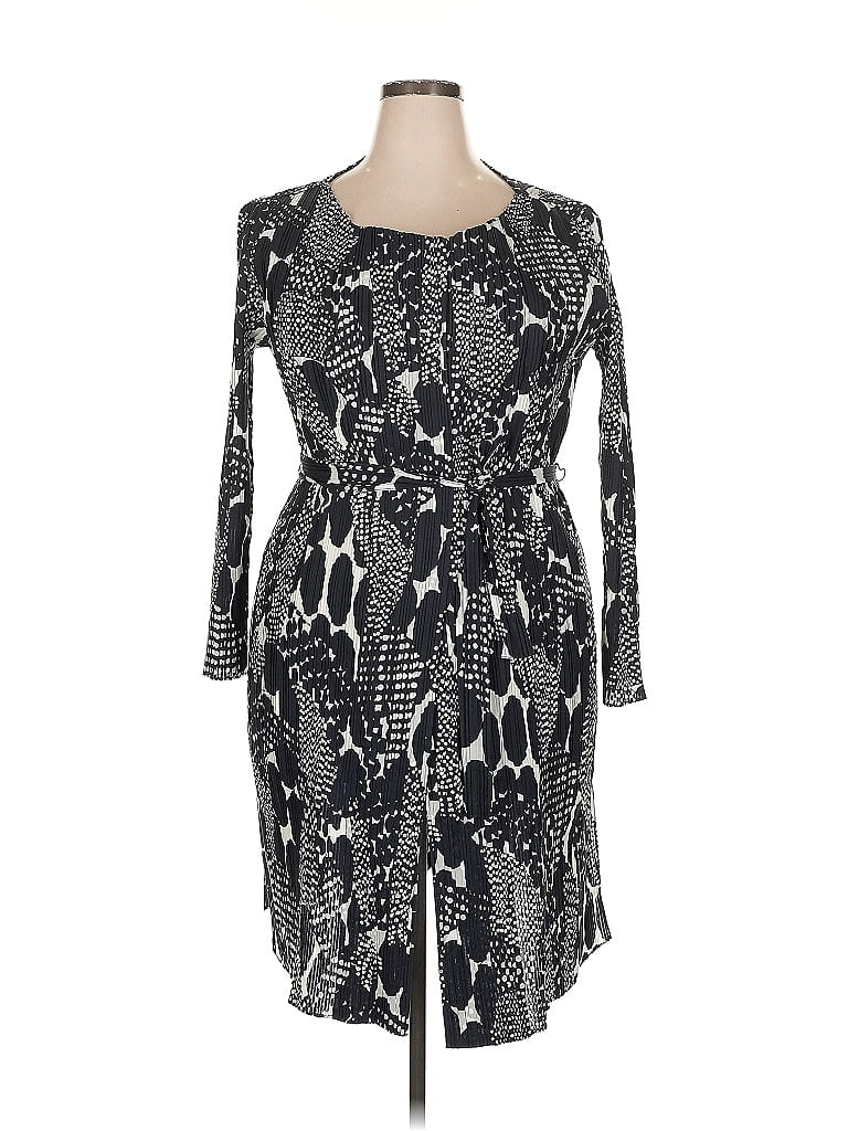 Pre-owned Travelers By Chico's Casual Dress In Blue