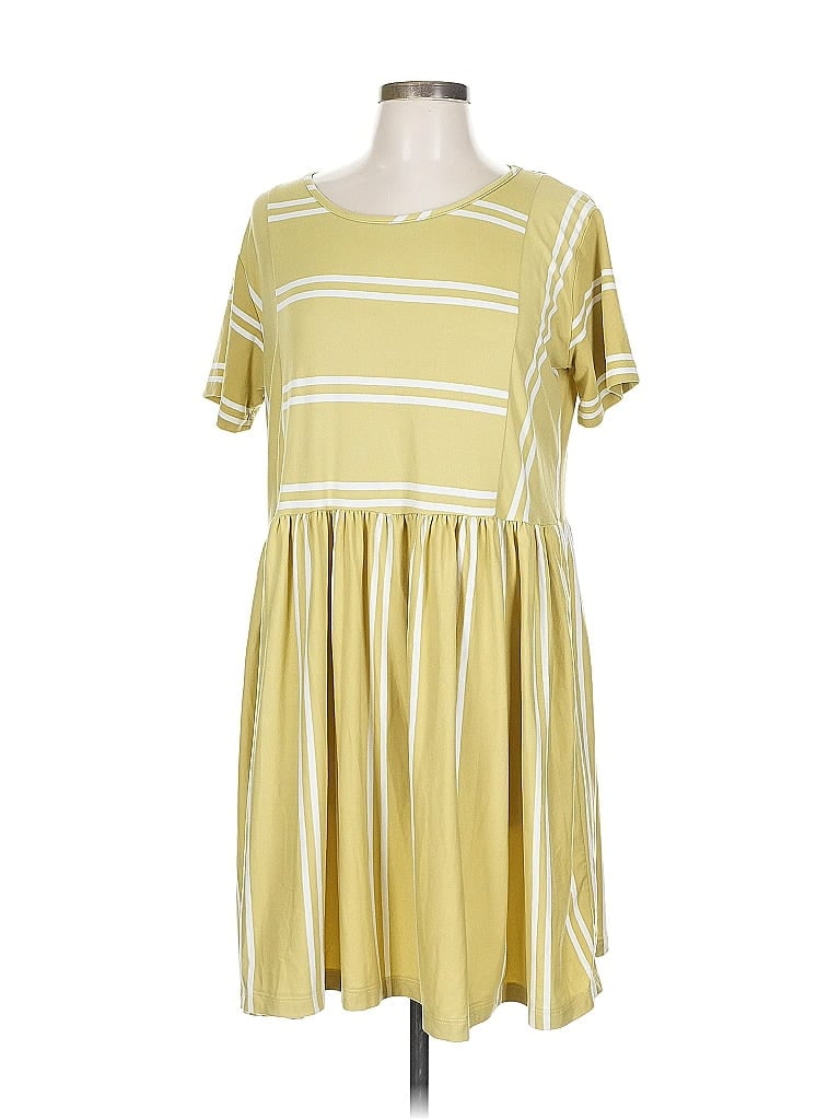 Entro Stripes Yellow Casual Dress Size L - photo 1
