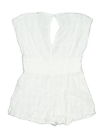 Abercrombie Short Sleeve Outfit (view 2)