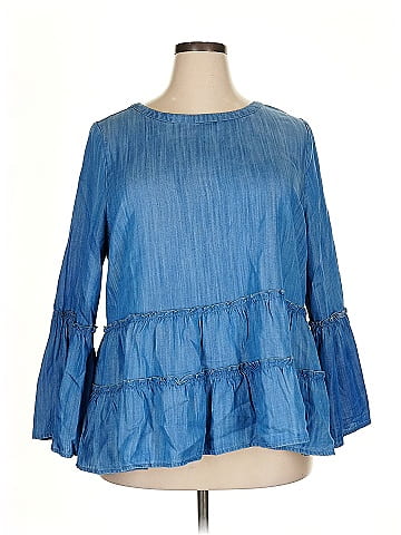 Crown & Ivy 3/4 Sleeve Blouse (view 1)