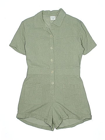 Abercrombie Short Sleeve Outfit (view 1)