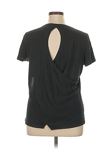 Victoria Sport Short Sleeve Top (view 2)